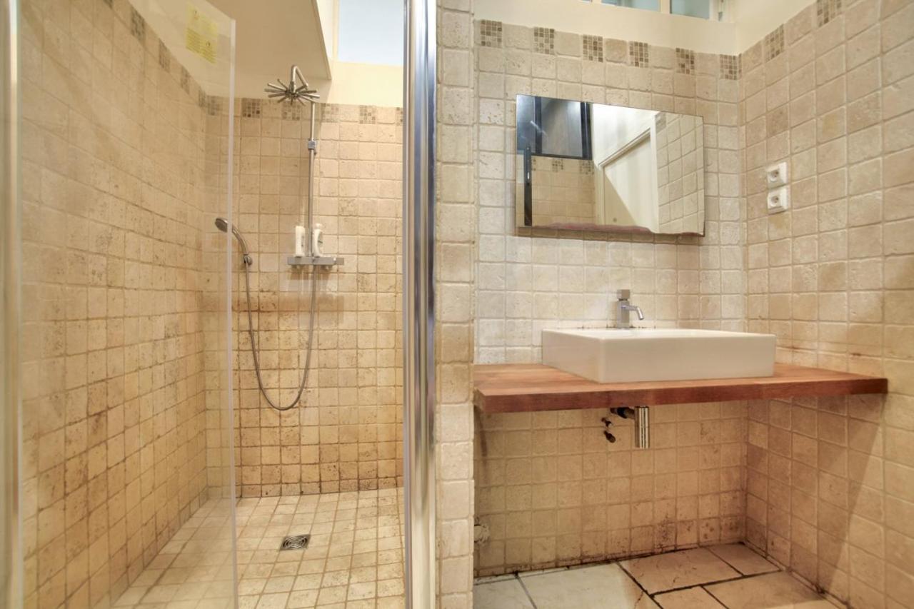 2 Bedrooms Le Marais Nazareth Париж Экстерьер фото